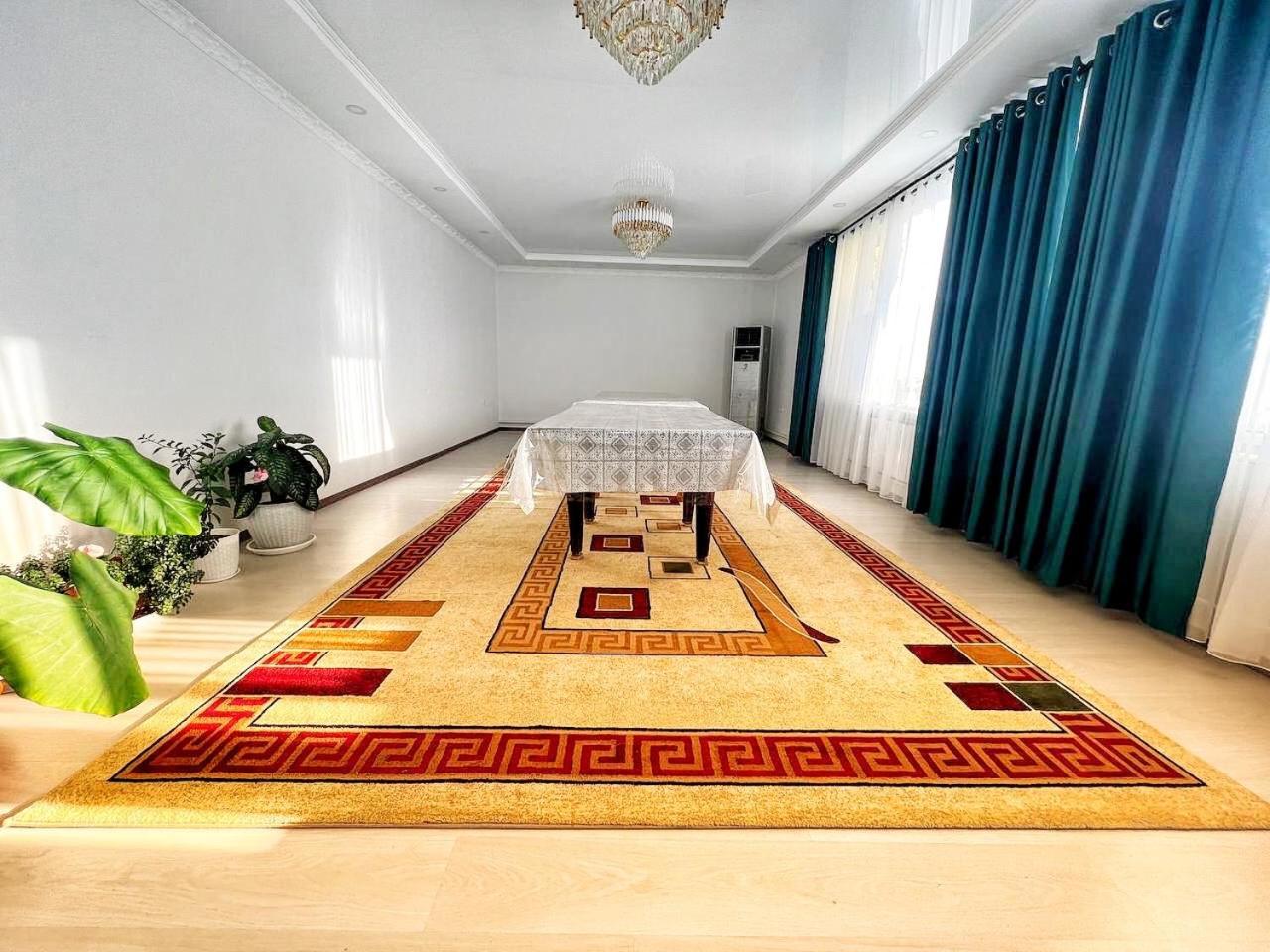 Guesthouse Greathome Karakol Extérieur photo